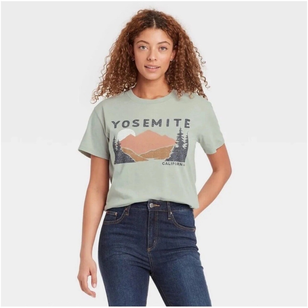 Zoe + Liv “Yosemite” Graphic Top